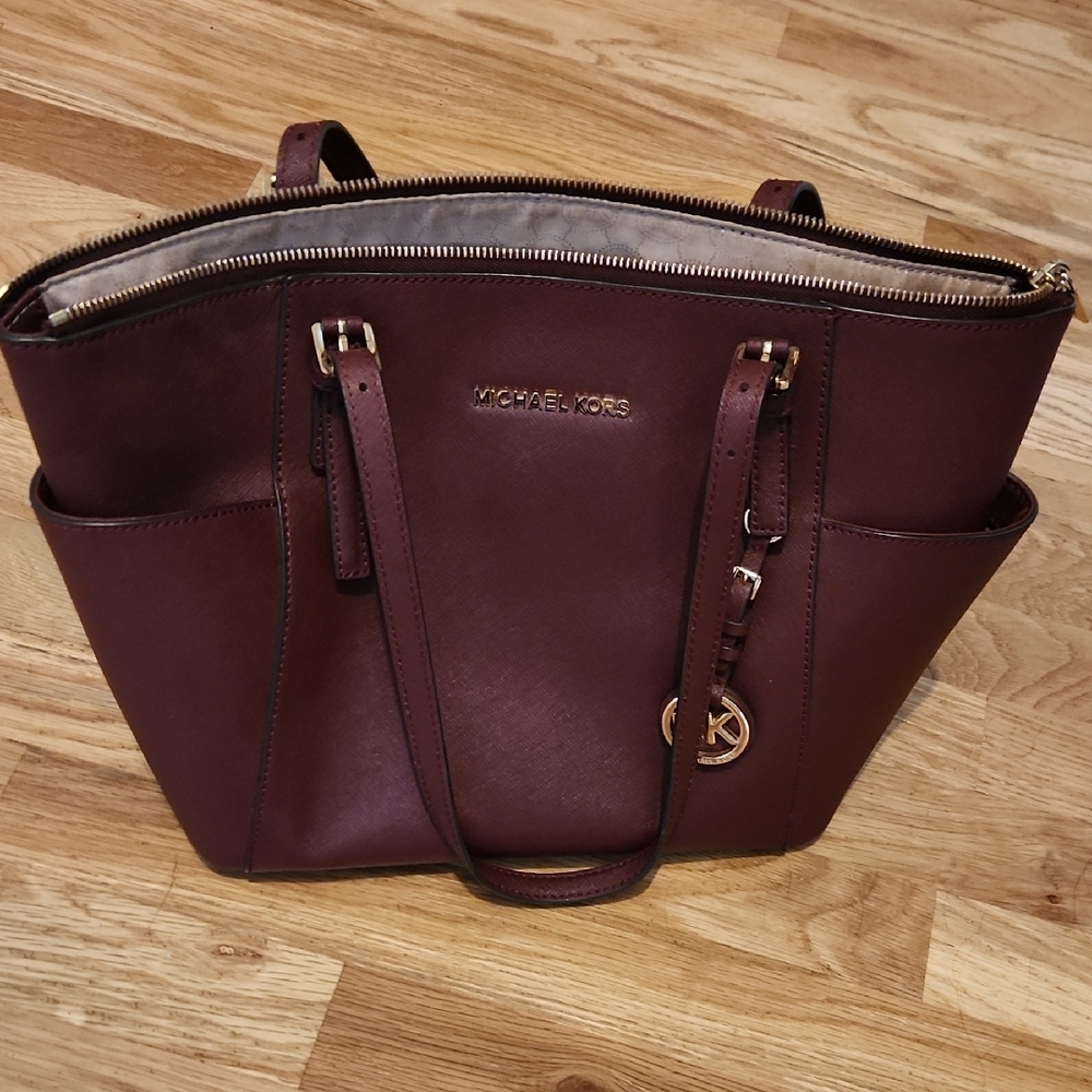 Michael Kors Charlotte Women's Burgundy Purse